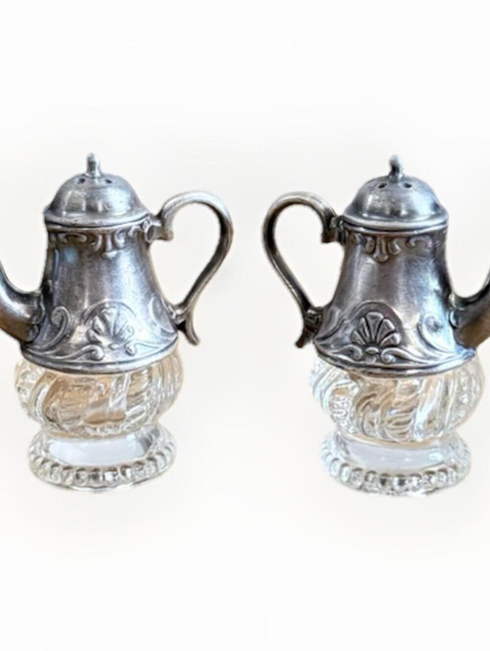 Vintage Collectible Silver Plated Teapot Salt Pepper Shakers Set Of 2 3" Tall